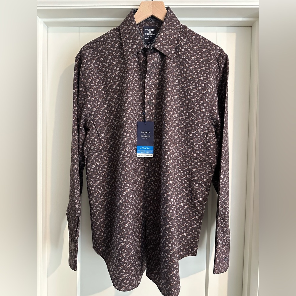 NWT Society of Threads brown floral shirt in size M slim fit.